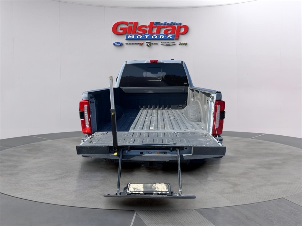 Ford F-250 SD Lariat Crew Cab 4WD 2024