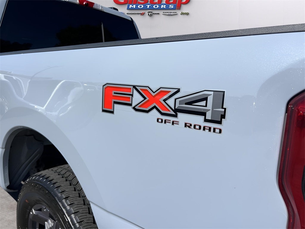 Ford F-250 SD Lariat Crew Cab 4WD 2024