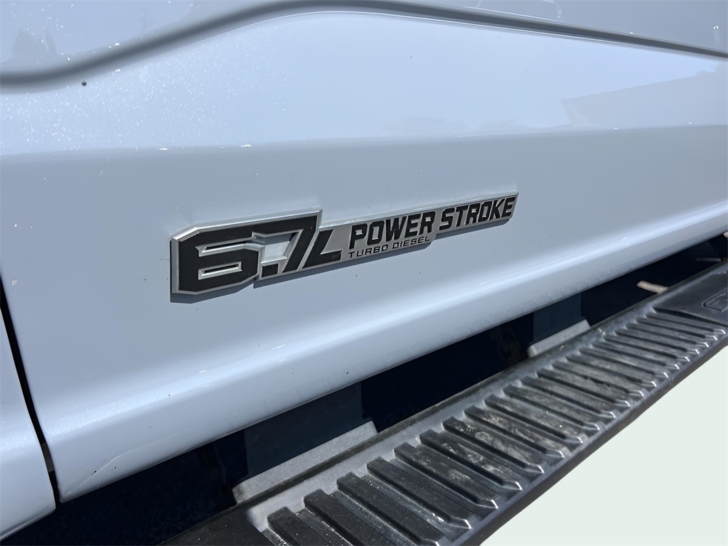 Ford F-250 SD Lariat Crew Cab 4WD 2024