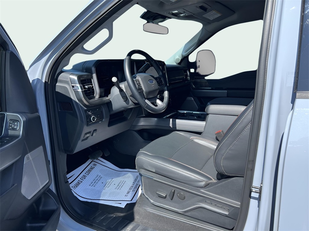 Ford F-250 SD Lariat Crew Cab 4WD 2024