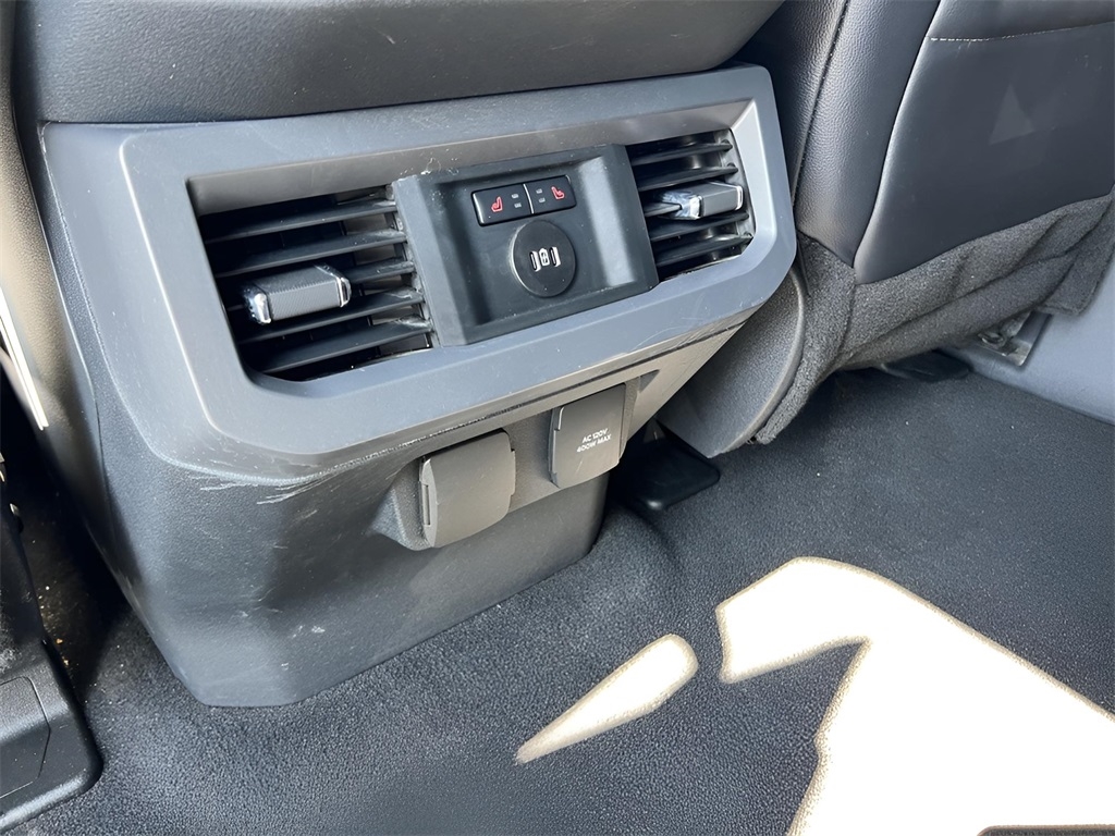 Ford F-250 SD Lariat Crew Cab 4WD 2024