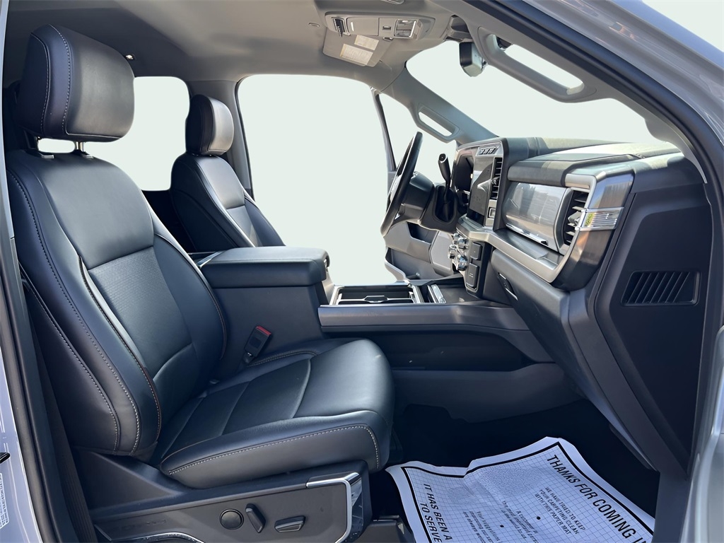 Ford F-250 SD Lariat Crew Cab 4WD 2024