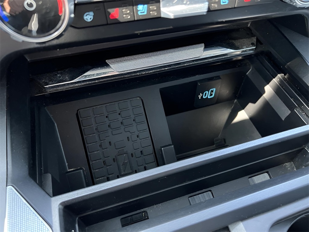 Ford F-250 SD Lariat Crew Cab 4WD 2024