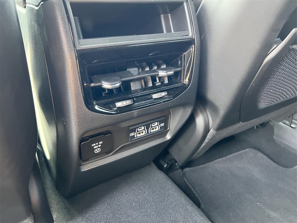 Jeep Grand Cherokee Laredo 4WD 2024