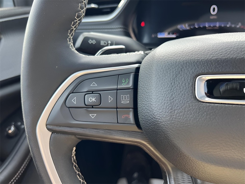 Jeep Grand Cherokee Laredo 4WD 2024