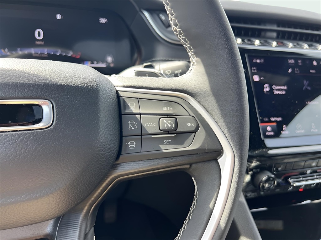 Jeep Grand Cherokee Laredo 4WD 2024