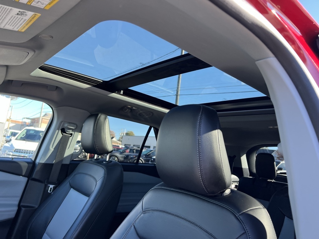 Ford Explorer XLT AWD 2022 Ford Explorer XLT AWD 2022