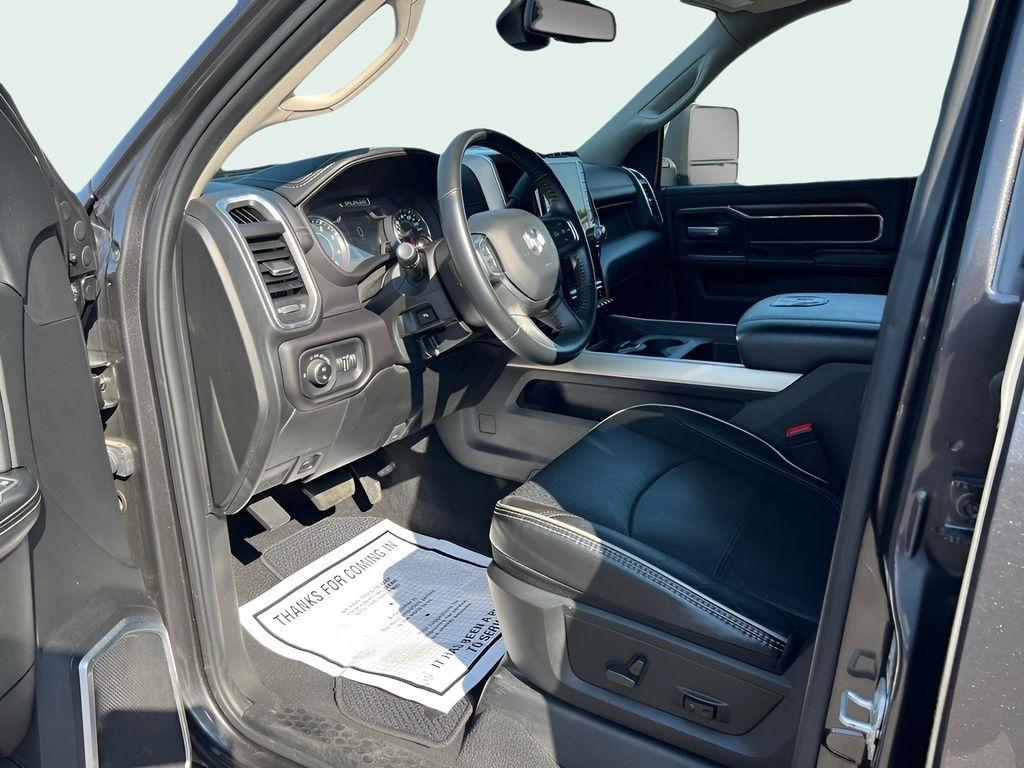 RAM 3500 Laramie Crew Cab LWB 4WD DRW 2024