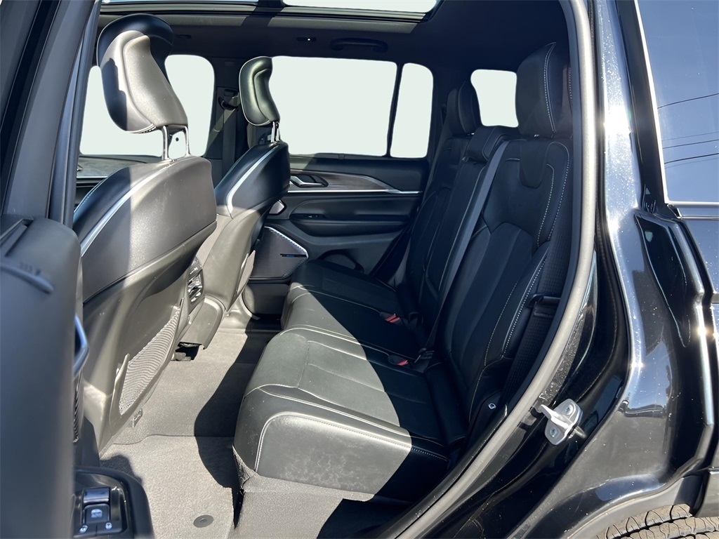 Jeep Grand Cherokee Overland 4WD 2022