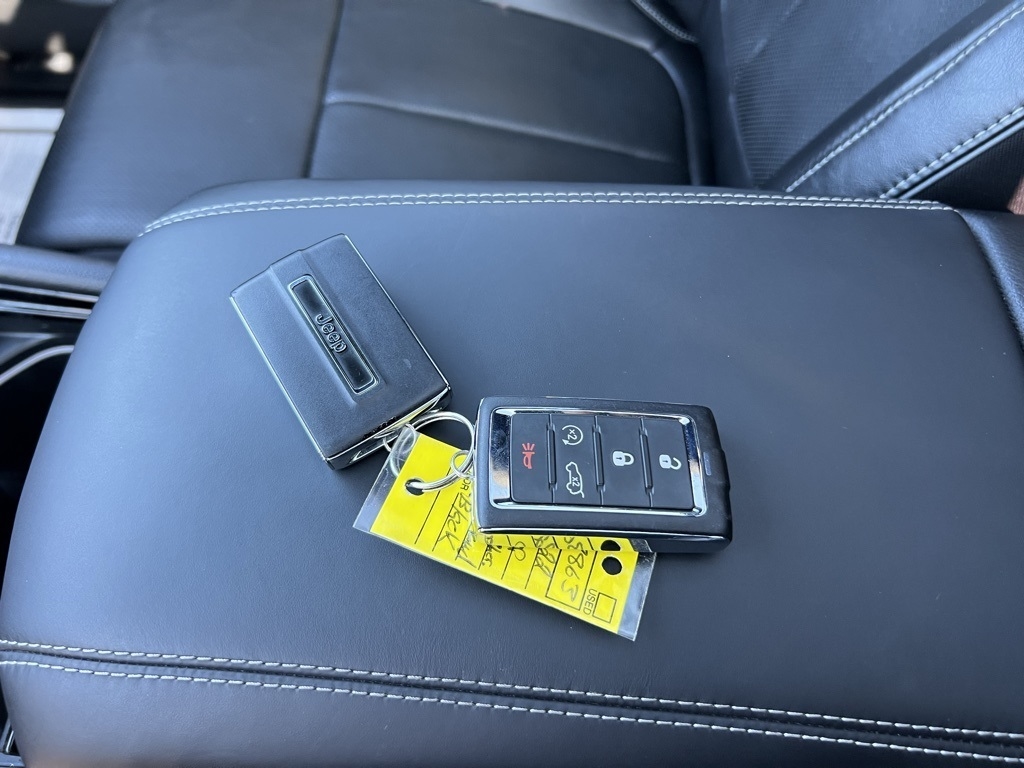 Jeep Grand Cherokee Overland 4WD 2022