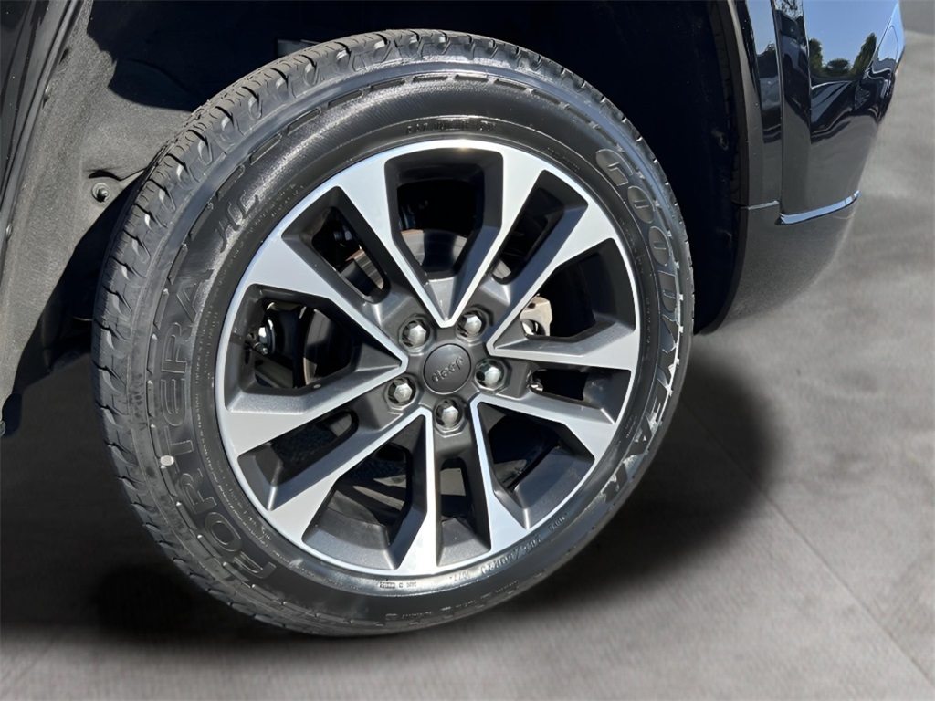 Jeep Grand Cherokee Overland 4WD 2022