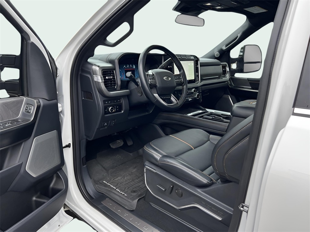 Ford F-250 SD XL Crew Cab 4WD 2023