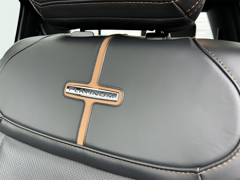 Ford F-250 SD XL Crew Cab 4WD 2023