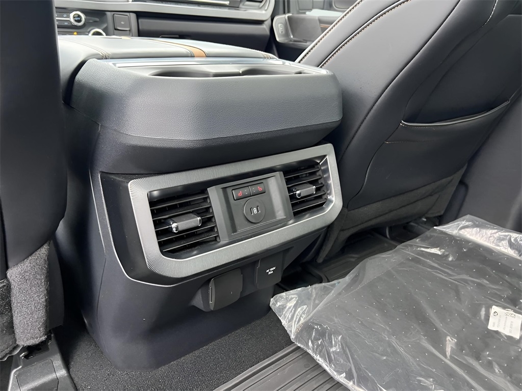 Ford F-250 SD XL Crew Cab 4WD 2023