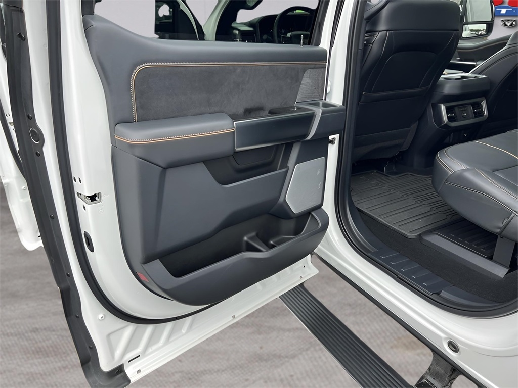 Ford F-250 SD XL Crew Cab 4WD 2023