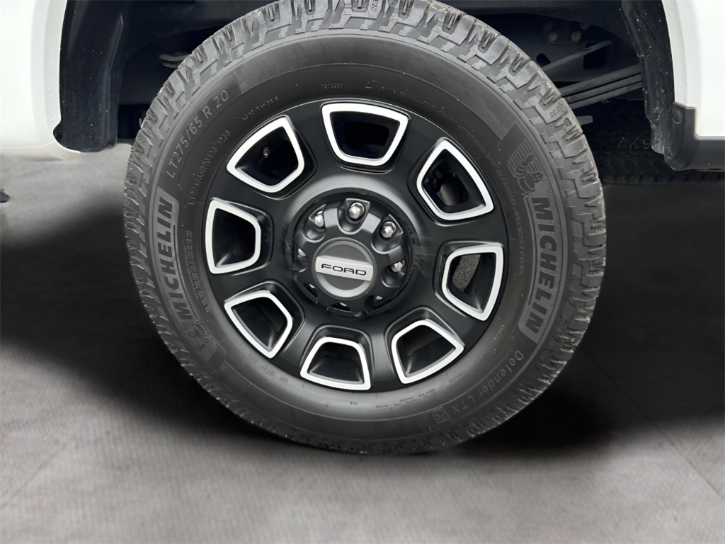 Ford F-250 SD XL Crew Cab 4WD 2023