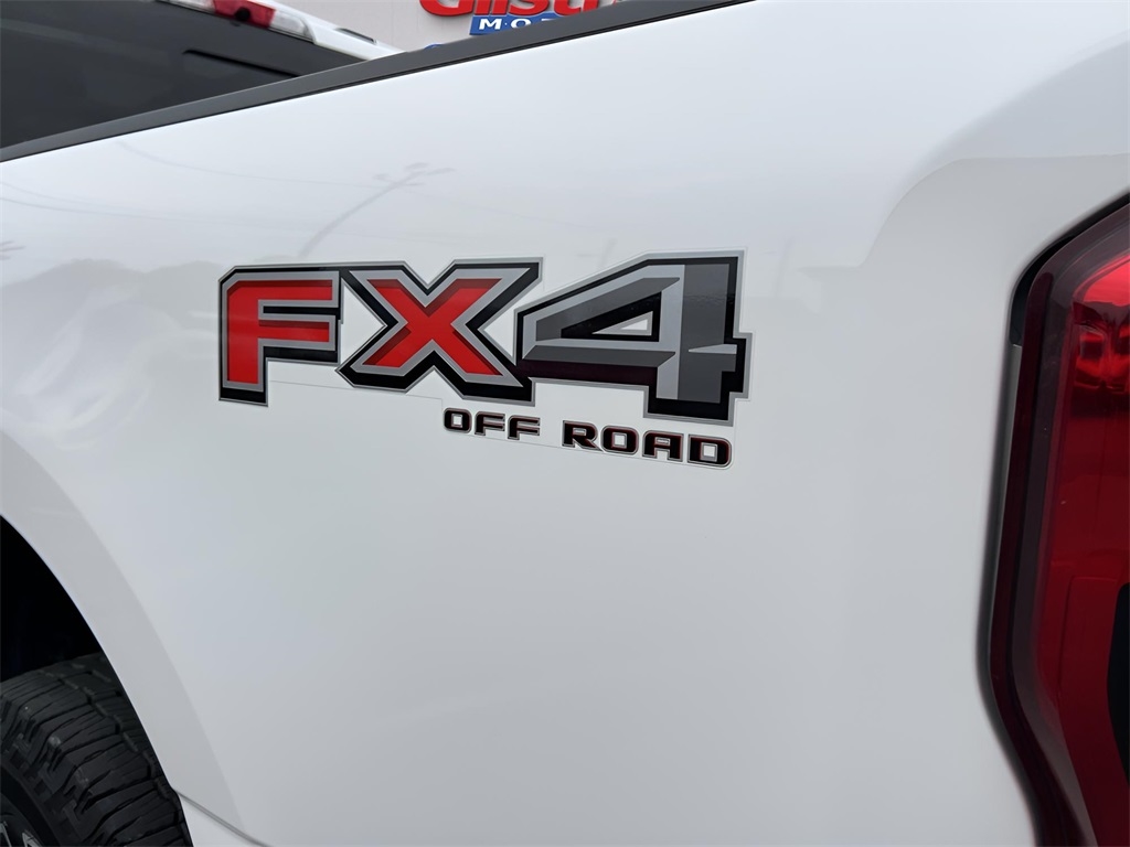 Ford F-250 SD XL Crew Cab 4WD 2023