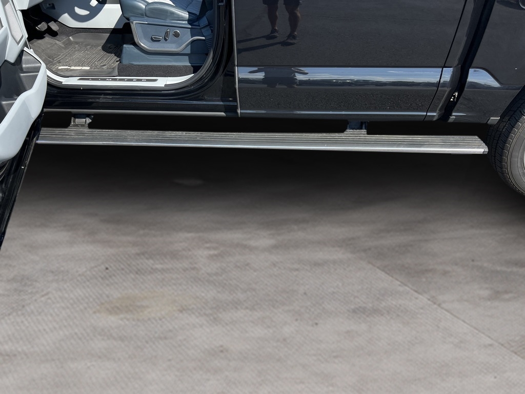 Ford F-150 Lariat SuperCrew 5.5-ft. Bed 4WD 2023