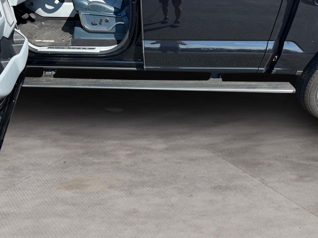 Ford F-150 Lariat SuperCrew 5.5-ft. Bed 4WD 2023