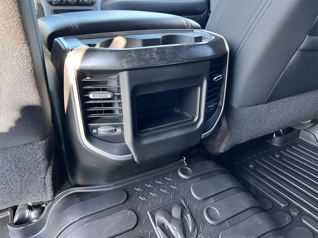 RAM 2500 SLT Mega Cab 4WD 2022 RAM 2500 SLT Mega Cab 4WD 2022