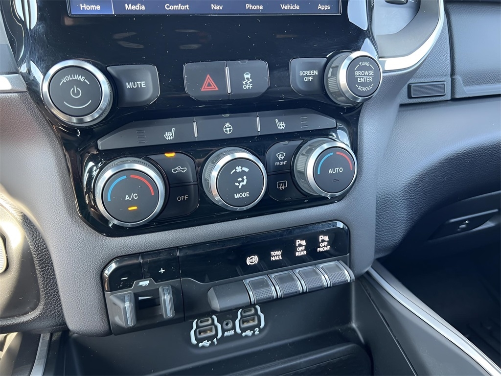 RAM 2500 SLT Mega Cab 4WD 2022 RAM 2500 SLT Mega Cab 4WD 2022