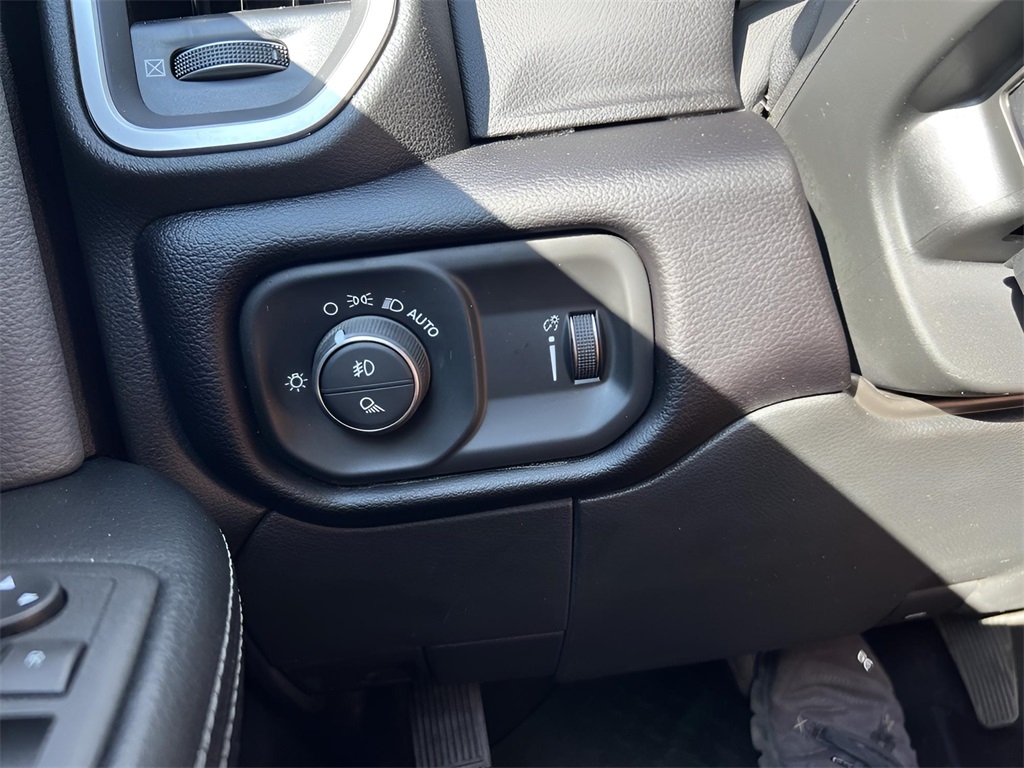 RAM 2500 SLT Mega Cab 4WD 2022 RAM 2500 SLT Mega Cab 4WD 2022