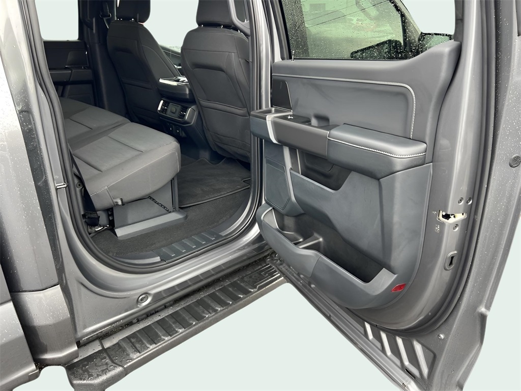 Ford F-150 XLT SuperCrew 4WD 2024