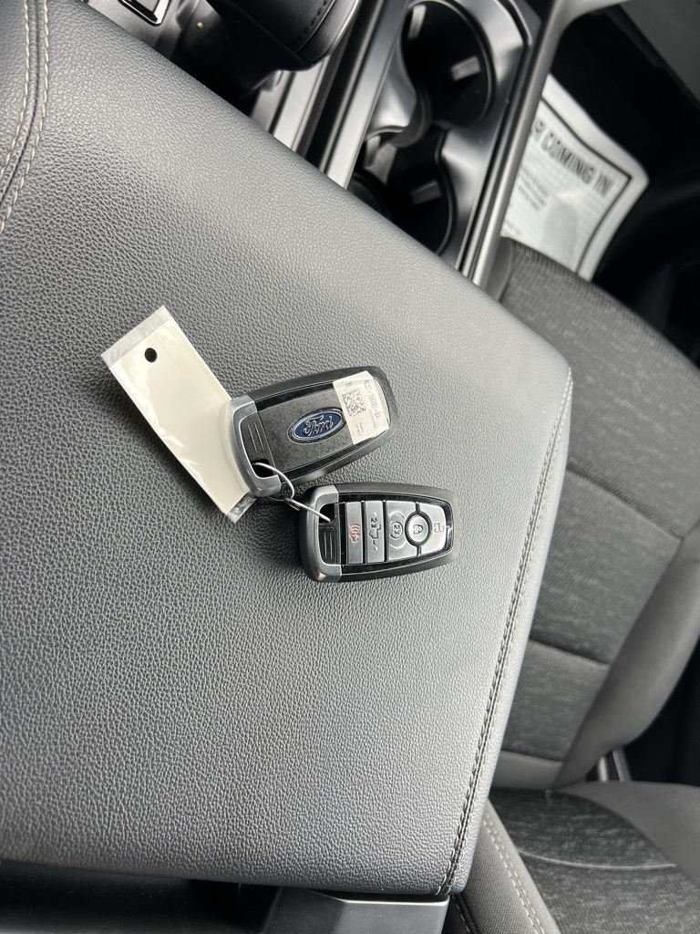 Ford F-150 XLT SuperCrew 4WD 2024