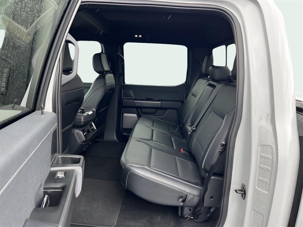 Ford F-150 Lariat SuperCrew 4WD 2024