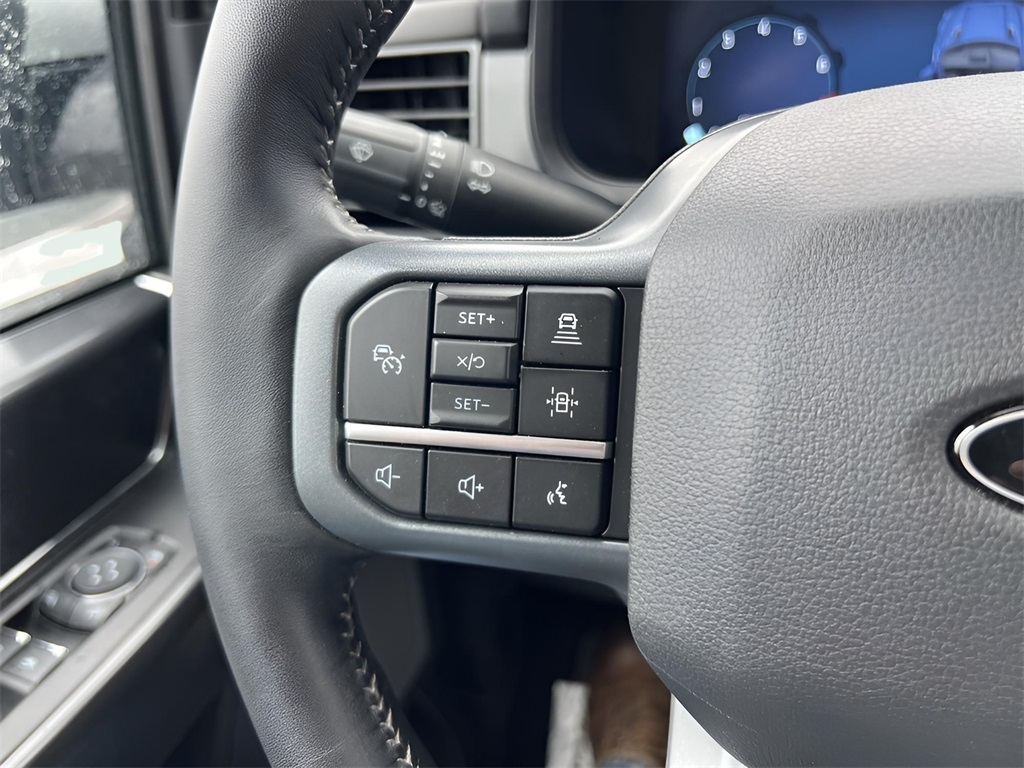 Ford F-150 Lariat SuperCrew 4WD 2024