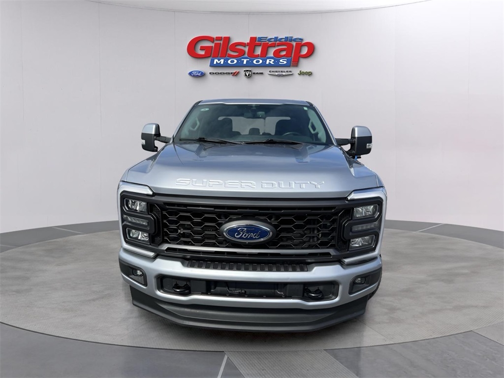 Ford F-250 SD Lariat Crew Cab 4WD 2023