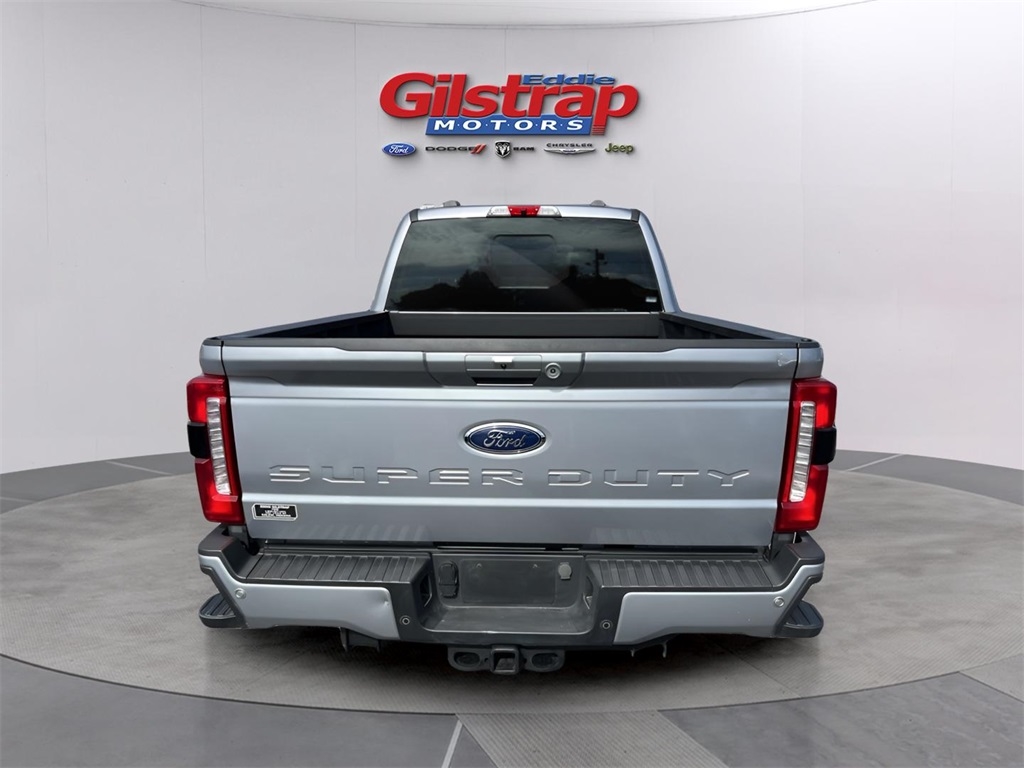 Ford F-250 SD Lariat Crew Cab 4WD 2023