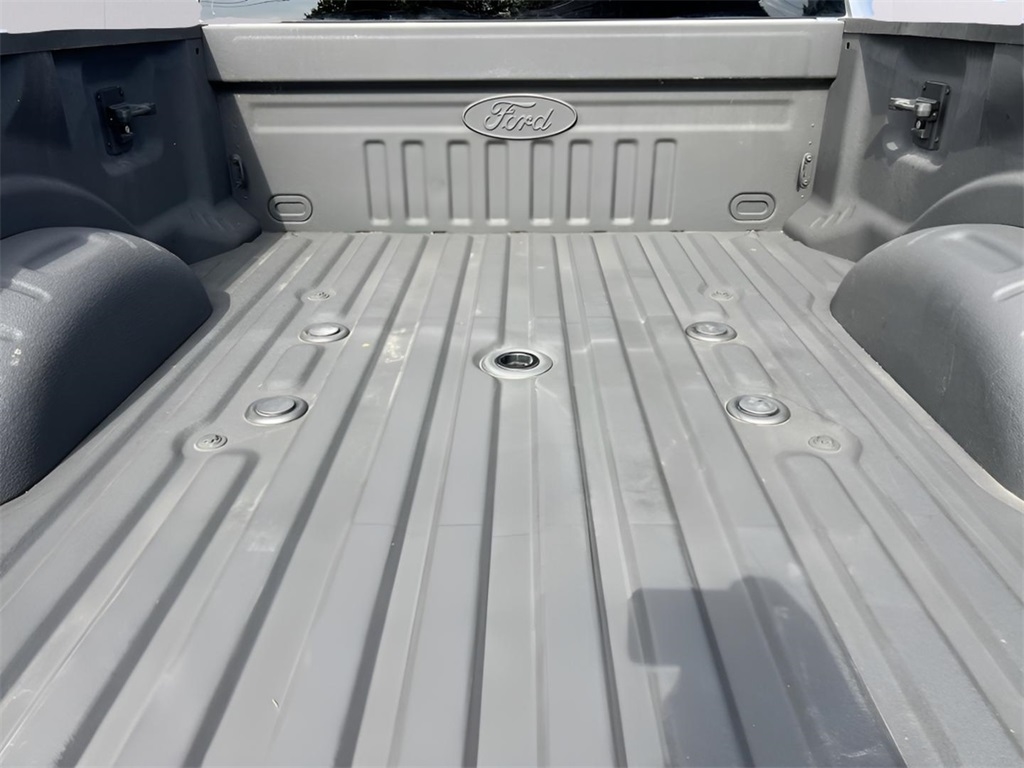 Ford F-250 SD Lariat Crew Cab 4WD 2023