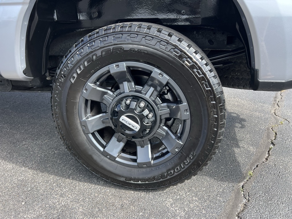 Ford F-250 SD Lariat Crew Cab 4WD 2023