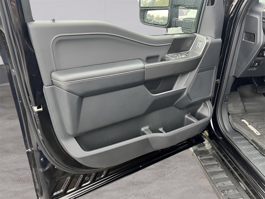 Ford F-150 XLT SuperCrew 4WD 2024