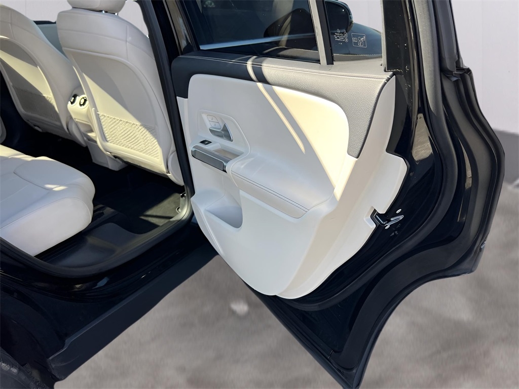 Mercedes-Benz GLB-Class GLB 250 2021