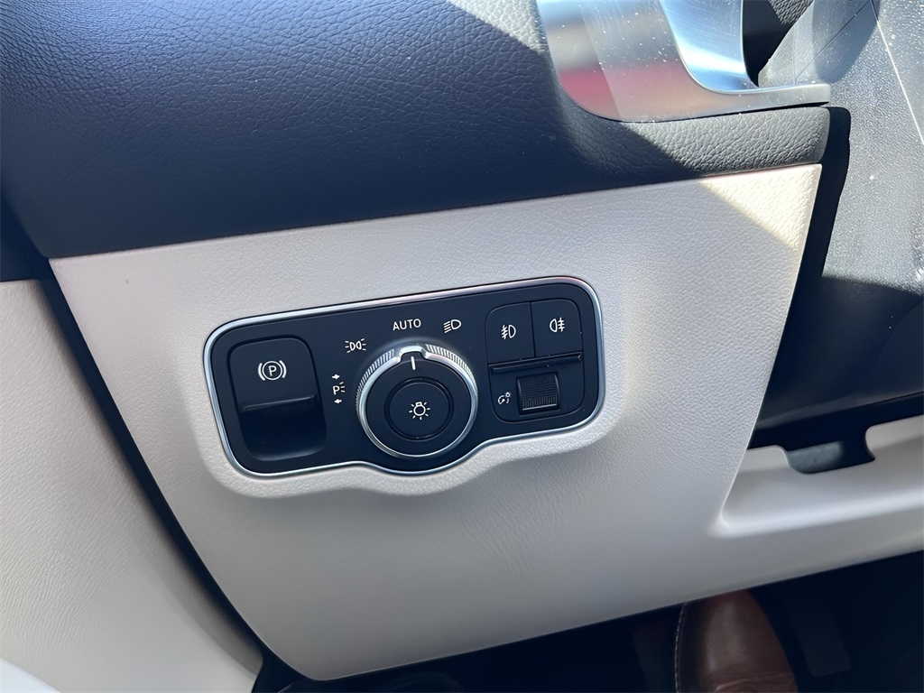 Mercedes-Benz GLB-Class GLB 250 2021