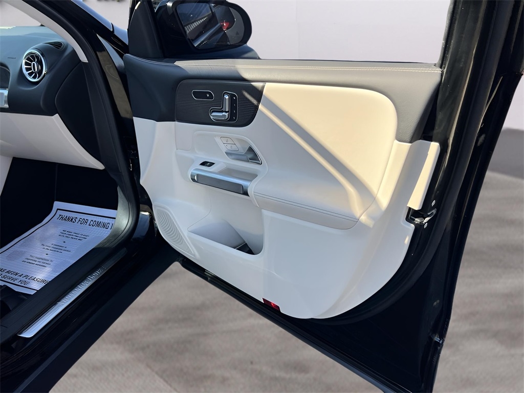 Mercedes-Benz GLB-Class GLB 250 2021