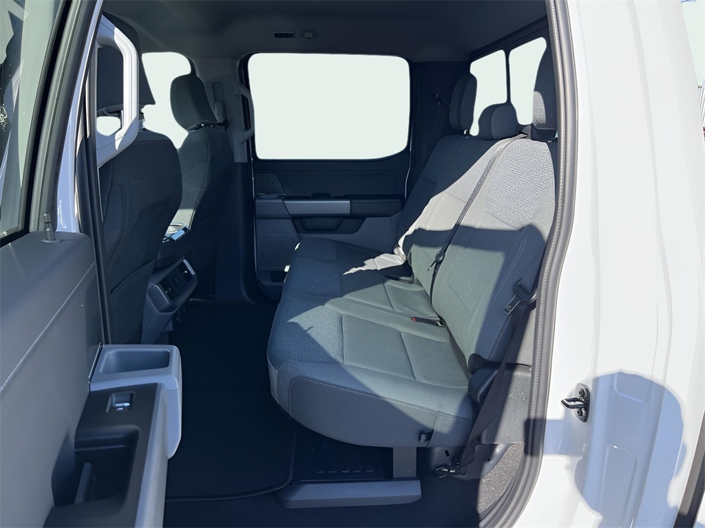 Ford F-150 XLT SuperCrew 4WD 2025