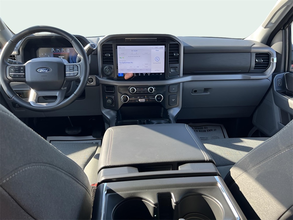 Ford F-150 XLT SuperCrew 4WD 2025
