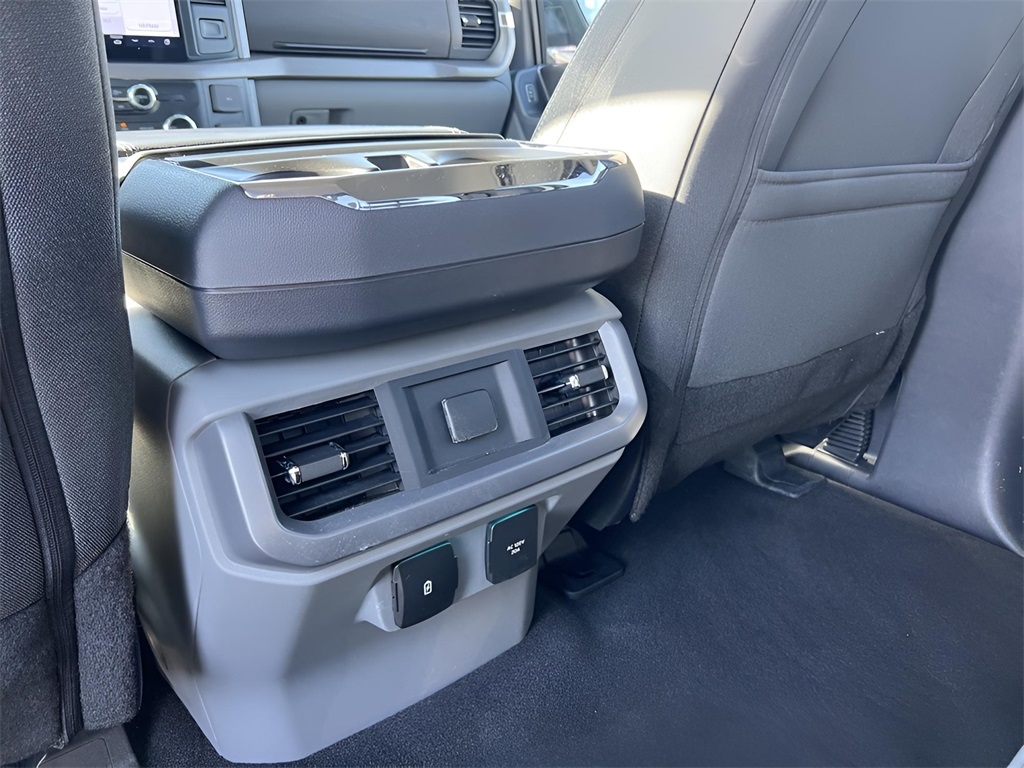 Ford F-150 XLT SuperCrew 4WD 2025