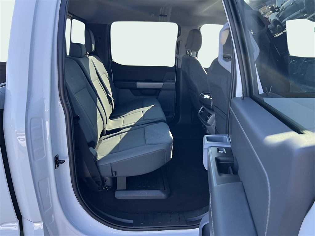 Ford F-150 XLT SuperCrew 4WD 2025