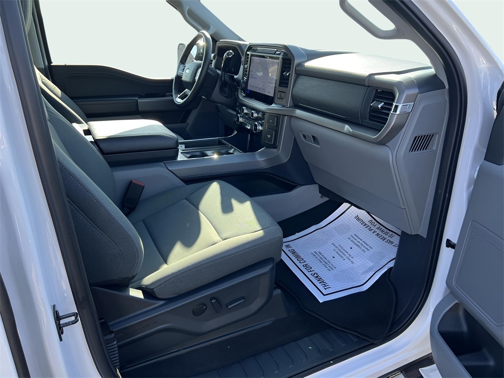 Ford F-150 XLT SuperCrew 4WD 2025