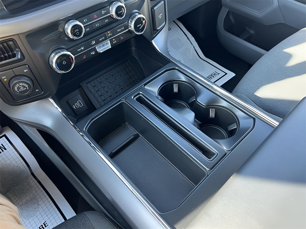 Ford F-150 XLT SuperCrew 4WD 2025