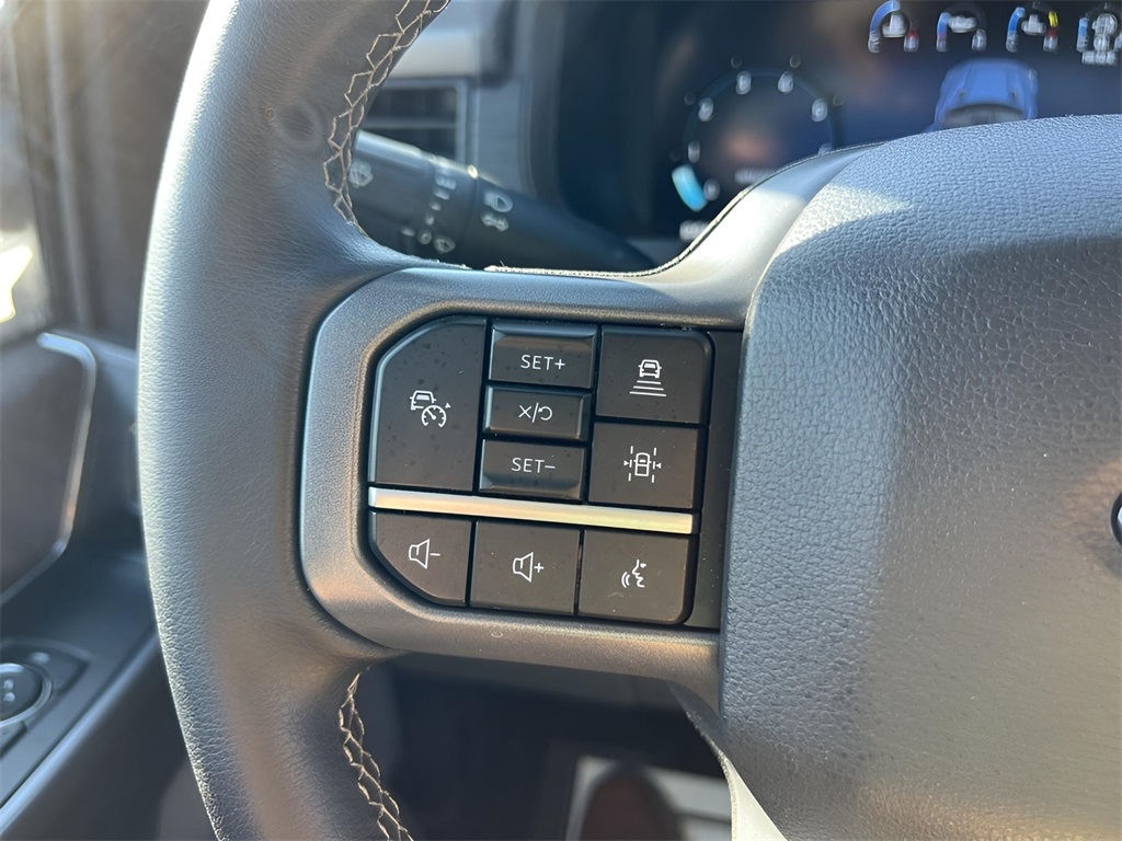 Ford F-150 XLT SuperCrew 4WD 2025