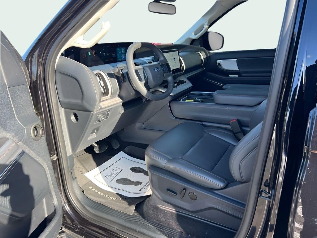 Ford Expedition Active 4WD 2025