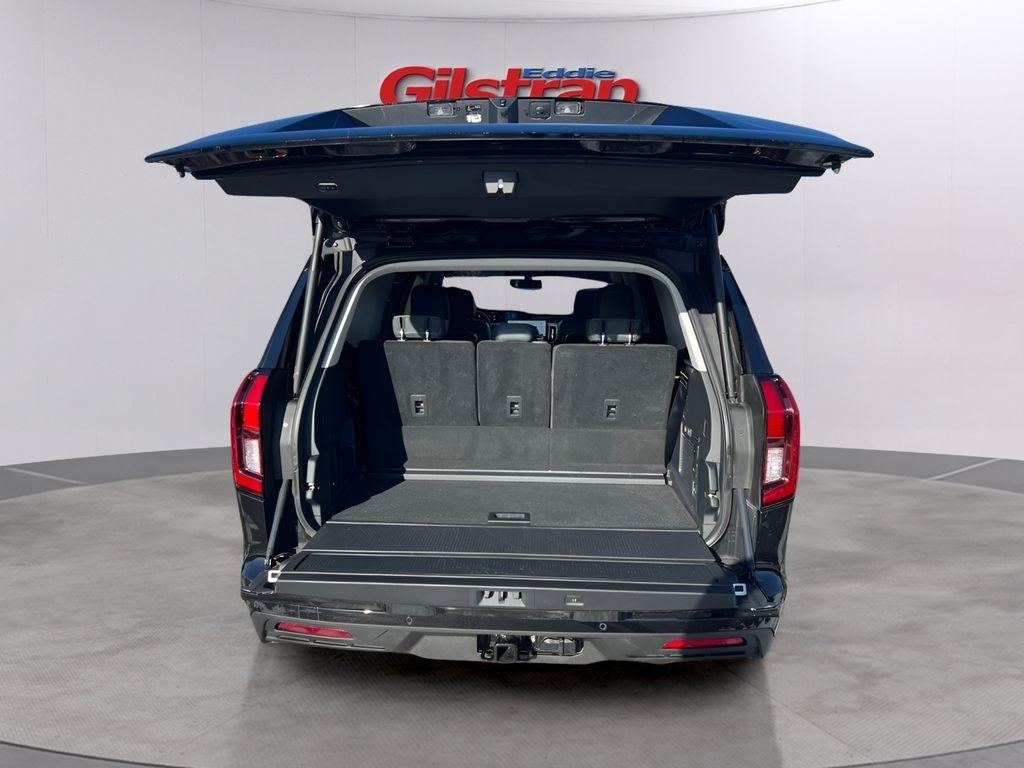 Ford Expedition Active 4WD 2025