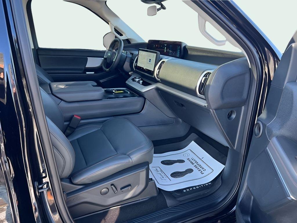 Ford Expedition Active 4WD 2025