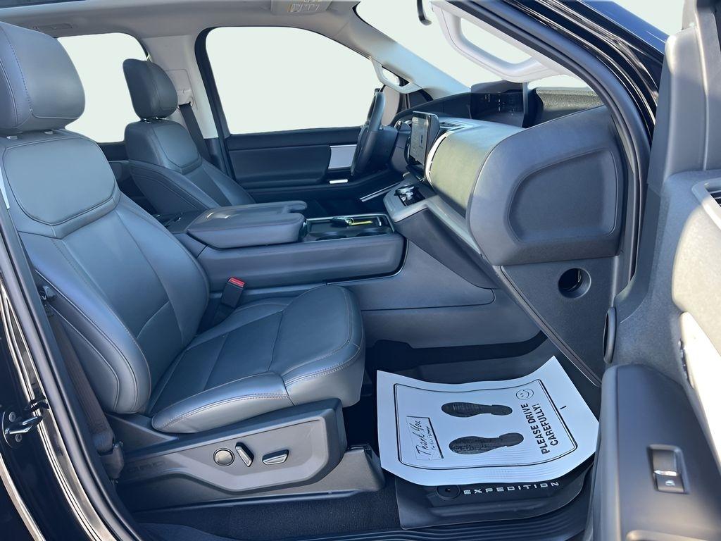 Ford Expedition Active 4WD 2025