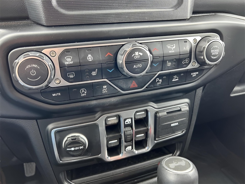 Jeep Wrangler Unlimited Sahara 2021